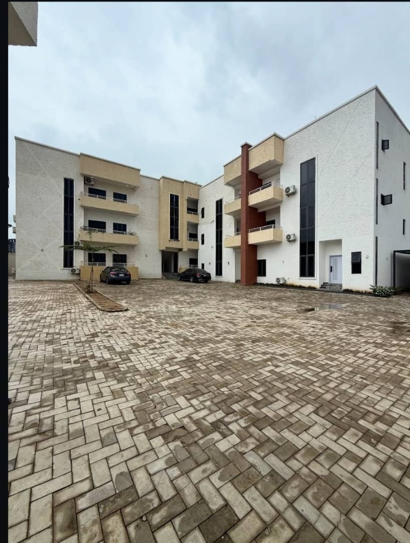 Luxury 4 Bedroom, Townhouse +  BQ